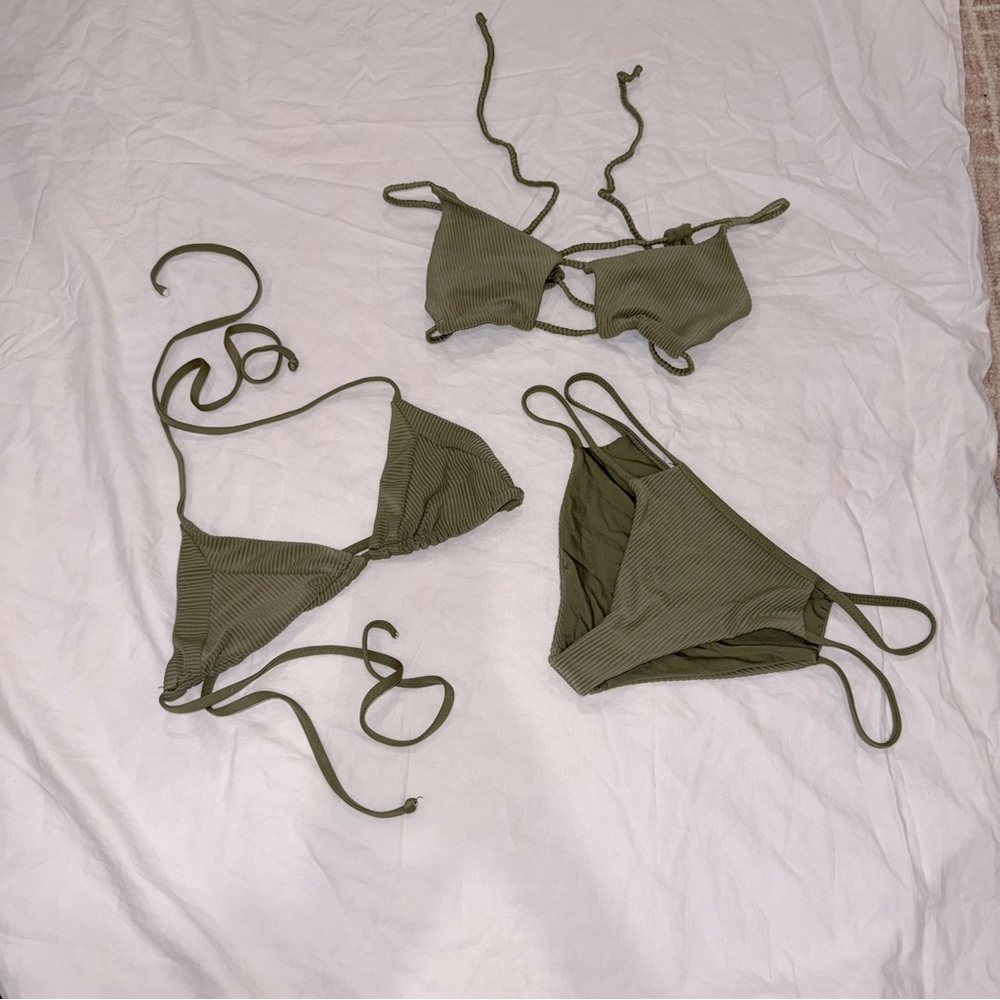 FRANKIES BIKINIS SET